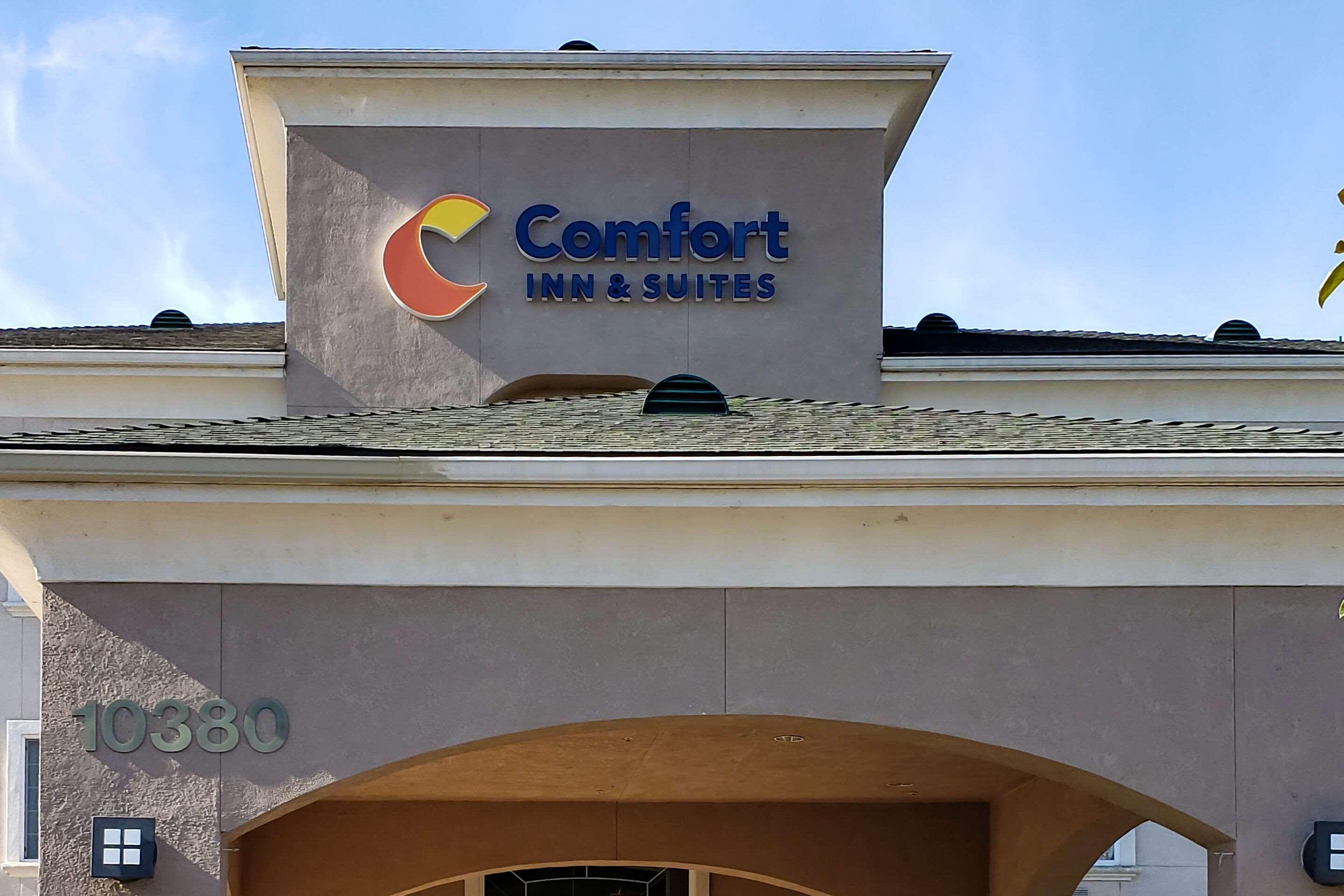 Comfort Inn & Suites Galt - Lodi North Exteriér fotografie